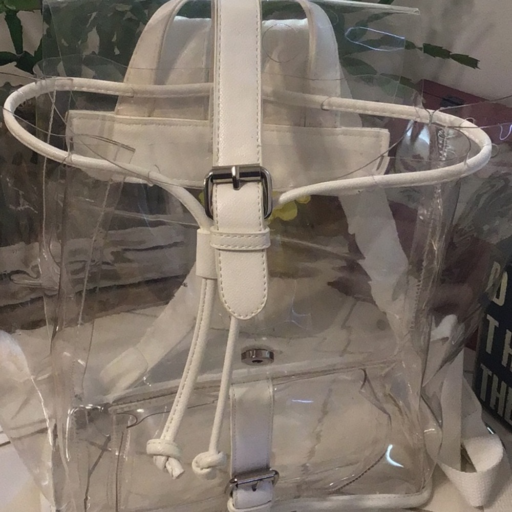 ‘BOTA’ Large Clear Backpack - Picture 2 of 6